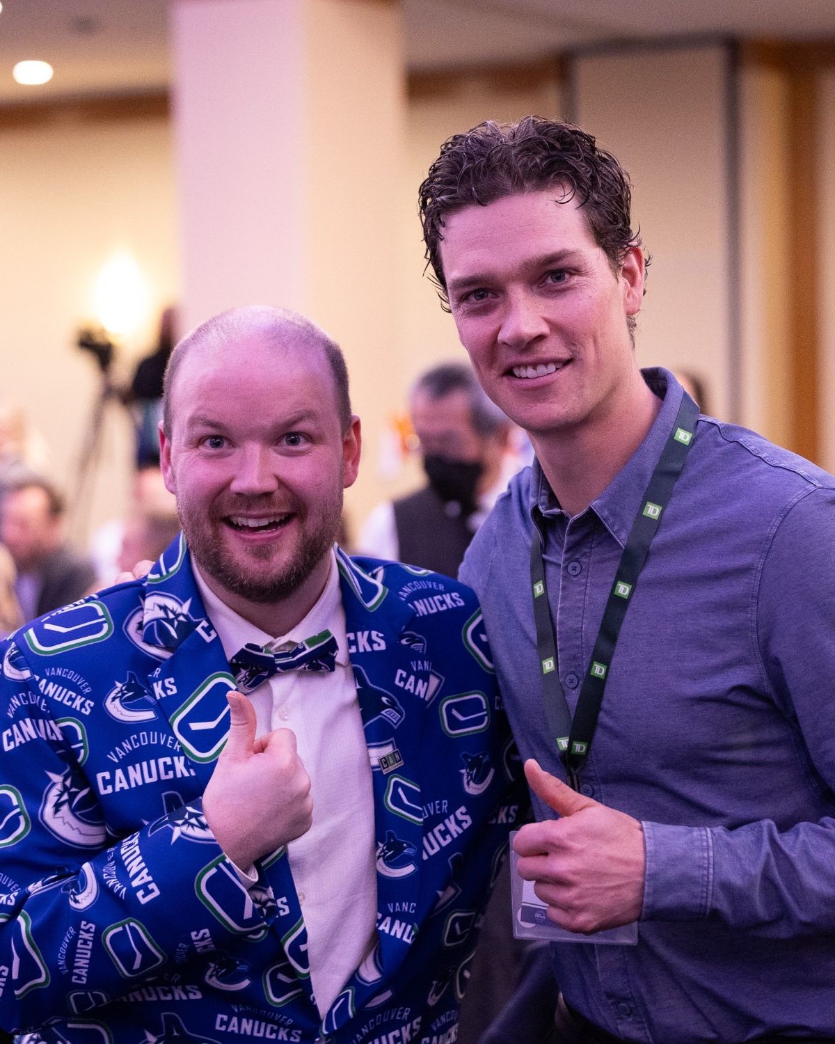 CAN Top Fundraiser Bob Shanks with Canucks Alumni Mason Raymond at the 2024 CAN Pro-Am Luncheon.